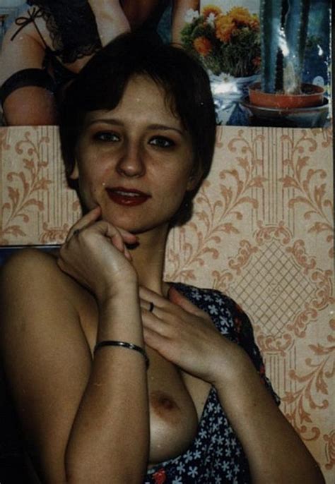 Ретро снимки одиноких девушек и женщин в домашние архивы секс порно фото