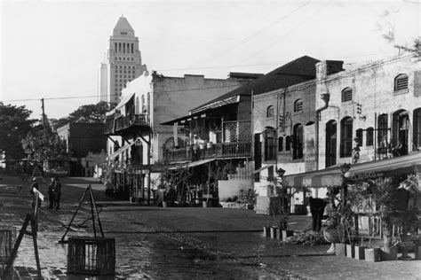 The Colorful Rebirth Of Olvera Street In 1930 La Lamag Culture