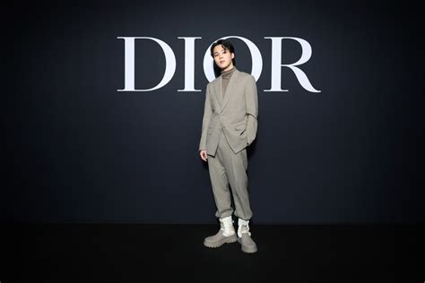 Jimin Dan J Hope Bts Jadi Bintang Utama Di Dior Paris Fashion Week 2023