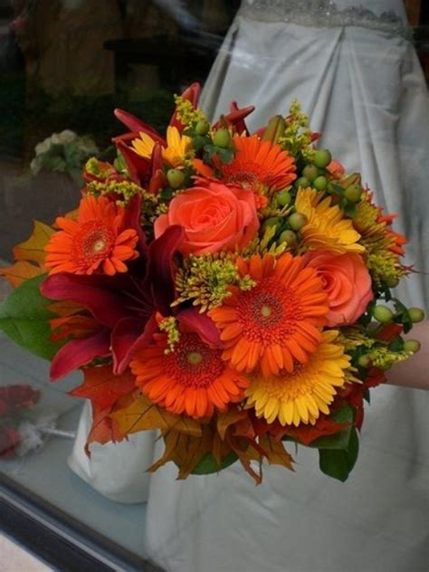 Wedding bouquets in fall colors. 26 Romantic Fall Wedding Bouquets