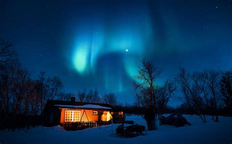 Aurora Borealis Over A Snowy House 5k Uhd Wallpaper
