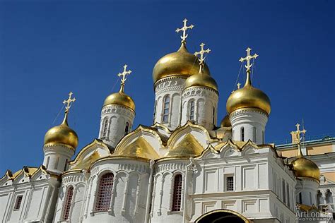 Golden Domes Of Annunciation Cathedral Moscow Kremlin Artlook