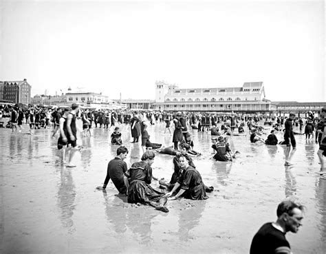20 Vintage Pictures Of Atlantic City Beach In The 1900s ~ Vintage Everyday