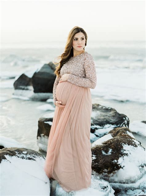 What To Wear For A Winter Maternity Shoot Lauren McBride