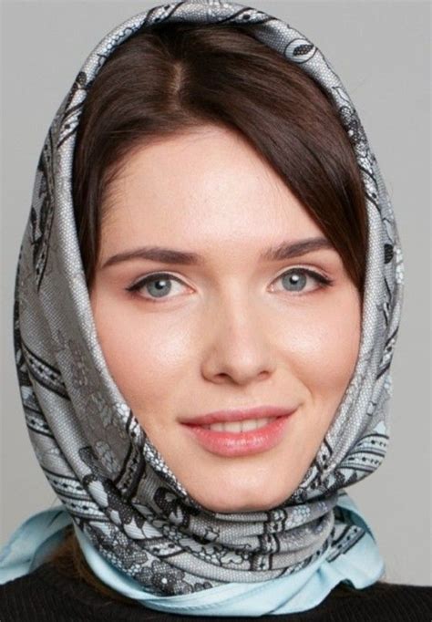 pin by juanca matus on panuelos head scarf head scarf styles silk scarf style