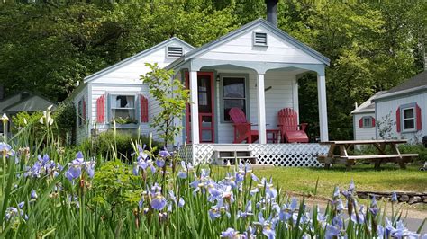 One Room Cottages Bed And Breakfast Nh Pet Friendly Hotel New Hampshire