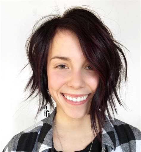 In many (if not most cases) sagging chin is caused by bad tongue posture. 23 Cutest Chin-Length Hairstyles (Trending for 2020)