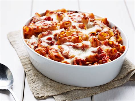 Three Cheese And Spicy Sausage Baked Pasta Recipe Food Network Recipes Easy Pasta Recipes