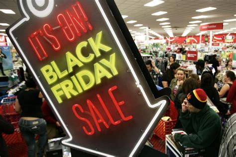 What Time Are Stores Opening On Black Friday 2015 - Black Friday 2013 Store Hours: The Complete List Of Opening Times For