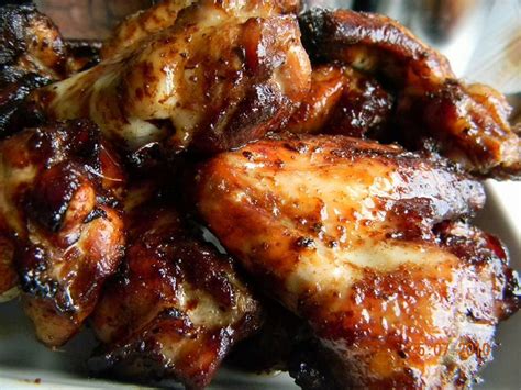 Daging ayam yang empuk dengan tambahan lumuran madu yang manis di atasnya tentu akan menciptakan rasa yang tidak biasa. Maria Firdz | Lifestyle Blogger
