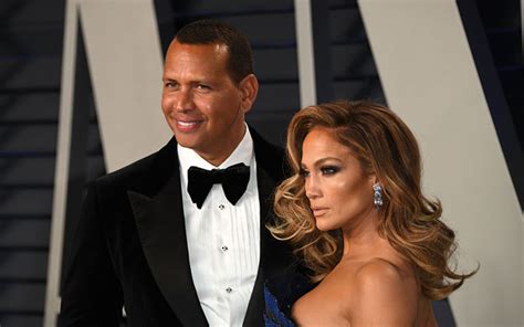 Jennifer Lopez And Alex Rodriguez Are Officially Engaged She Showcased