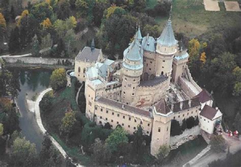Una maravilla europea que derrocha belleza. El Castillo Bojnice, en Eslovaquia