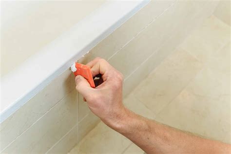 How To Reseal A Bath In 3 Easy Steps Checkatrade