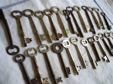 Real Vintage Skeleton Keys Lots Of 5 Keys Low Price Etsy Real