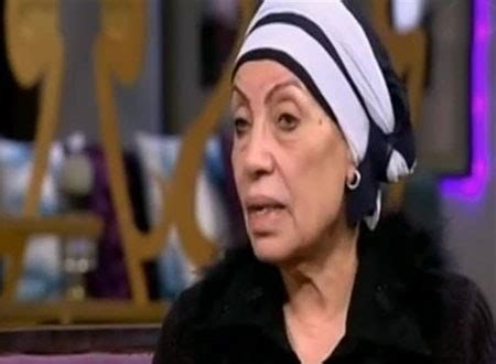 حلت الفنانة رجاء حسين وزوجة طليقها ضيفتين على برنامج الستات مايعرفوش يكدبوا، مع وأكدت رجاء حسين خلال اللقاء، وأن هناك علاقة طيبة للغاية تربطها بـدينا زوجة طليقها. رجاء حسين تبكي على الهواء وتتذكر نجلها الراحل وتكشف أهم صفاته
