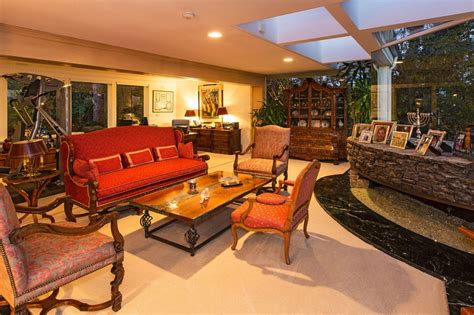 Elvis Presleys Luxe Beverly Hills Mansion Now For Sale Luxedb
