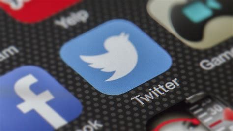 Twitter is thinking of making Tweetdeck a premium service - htxt.africa