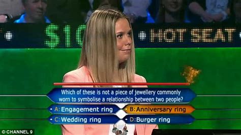 Hot Seat Contestant Fails To Answer Very Obvious First Question Correctly Daily Mail Online