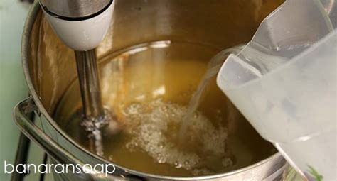 Cara membuat sabun natural di rumah palm olive handmade soap • olive oil (minyak zaitun) 450 gr • palm oil (minyak. Cara Membuat Sabun Cair (Menggunakan Bahan Alami) - Banaran