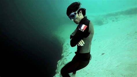 This Man Dives Into The Abyss And It’s Absolutely Terrifying