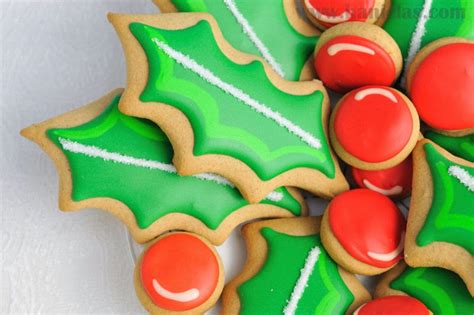 See more ideas about christmas cookies, cookies, cookie decorating. Christmas Holly Cookie Platter | Haniela's | Recipes ...