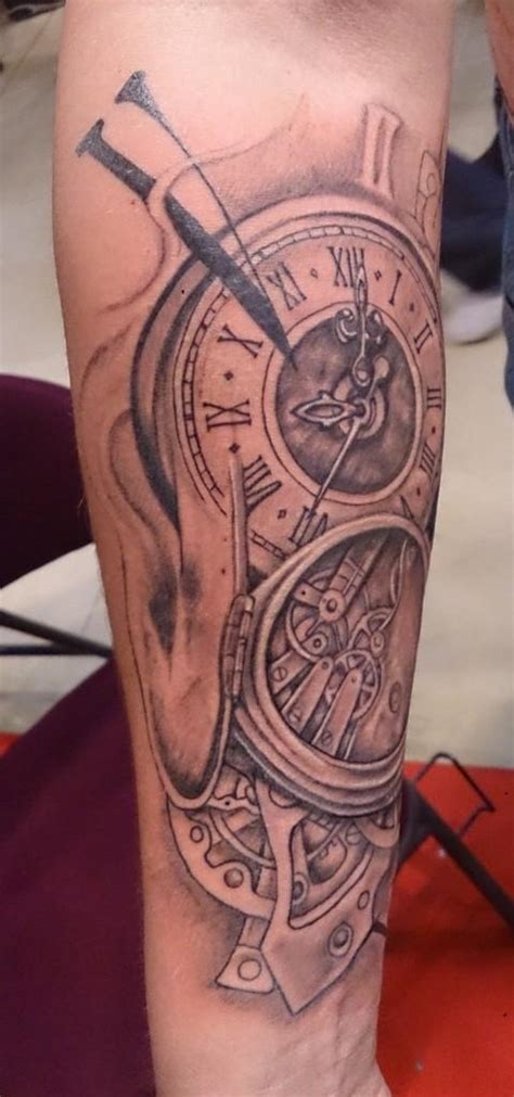 Au japon, le tatouage le ventre est un emplacement pour les tatouages mixtes, mais le plus préféré des hommes. LE TATOUAGE SUR LE BRAS D'ALEXY PENDANT LE CEZANNE TATTOO ...