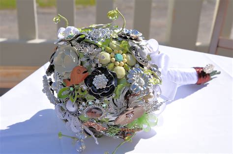 Everything Wedding Diy The Long Awaited Diy Brooch Bouquet How To