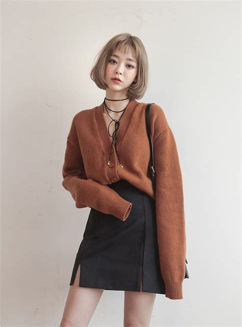 In recent years, fashion in korea has evolved due to inspirations from western culture, wealth, and social media practices as well as the country's developing economy. Korean Daily Fashion - Official Korean Fashion