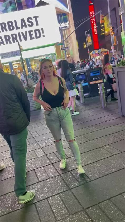 I Flashed My Tits All Around Ny Last Week Times Square Was My Favorite