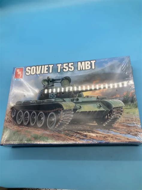 Russian Soviet T 55 Mbt Tank 135 Scale Model Kit Sealed Amt Ertl 20