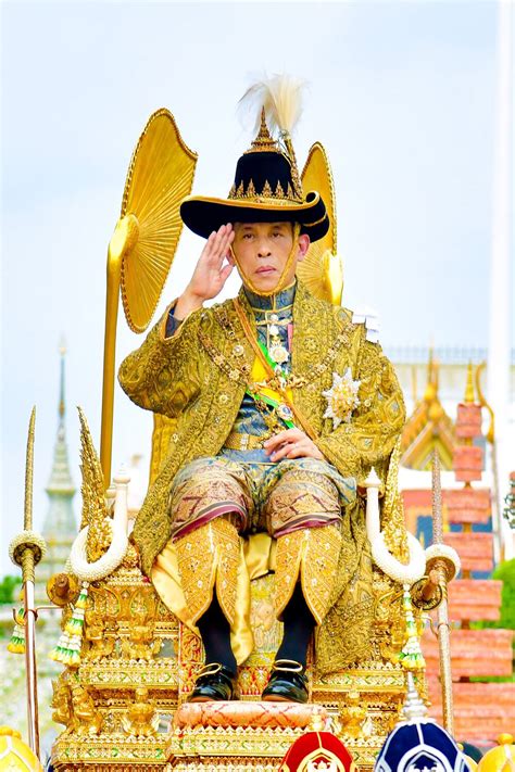 Ob sie im lotto gewinnen, hat natürlich immer noch etwas mit glück zu tun. Thai-König Rama X. gewinnt im Lotto, wann immer er will ...