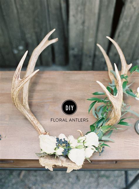 Snuggle up with artwork and stylish patterns from independent artists across the world. DIY Holiday Floral Antlers | Antler wall decor, Diy ...