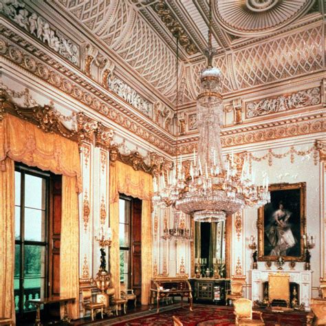 Throne room, music room, white drawing room, ball room, grand staircase and more! Royal homes: most beautiful palace living rooms - Photo 1