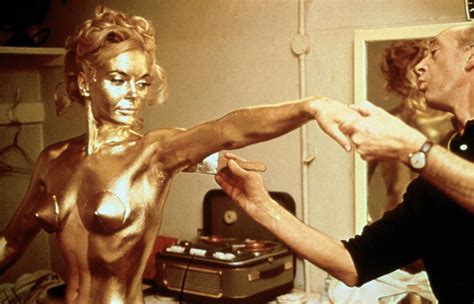 Nackte Shirley Eaton In James Bond 007 Goldfinger