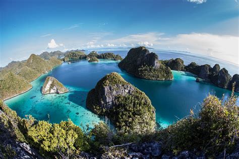 Trekking Papua And Raja Ampat See Iconic Places Hello Papua
