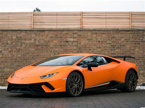 Once behind the wheel, you instantly realize the additionally, corners and are where you will find at that the huracan performante's downforce is truly. Fotos de Lamborghini Huracan Performante LB724 UK 2017