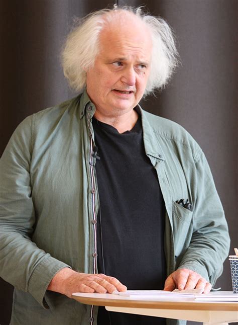 He is a writer and actor, known for debutantscenen (1989), grotesco (2007) and på spåret (1987). Göran Greider 2020 års Göran Palm-stipendiat | Liv i Sverige