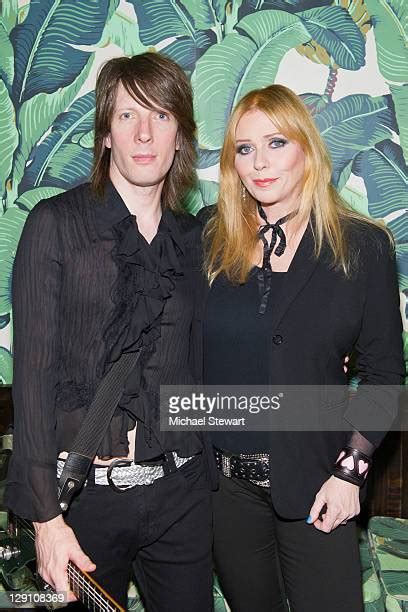 Bebe Buell In Concert Photos And Premium High Res Pictures Getty Images