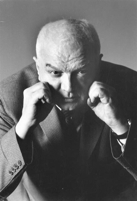 Non-Compromised Pendulum: the Book on Legendary Boxing Coach Cus D