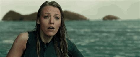 Things We Don T Understand After Seeing Blake Lively In The Shallows Mashable