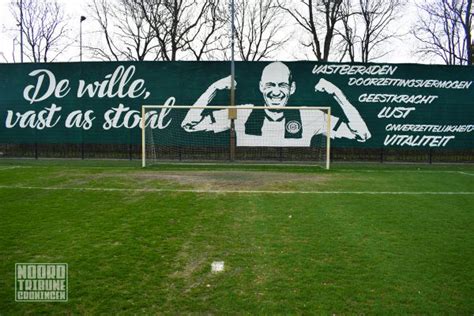 Er lijkt opnieuw twijfel te zijn over het aanblijven van arjen robben bij fc groningen. Training Arjen Robben - Noordtribune Groningen