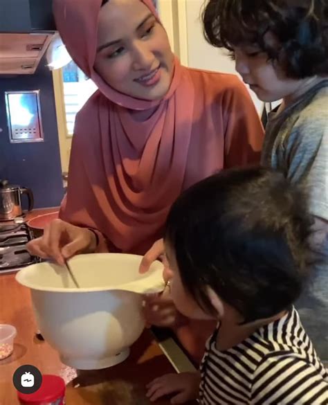 See what hanis zalikha (haniszalikha) has discovered on pinterest, the world's biggest collection of ideas. 'Lepas Main Mesti Kemas' - Dua Tips Didik Anak Cara Hanis ...