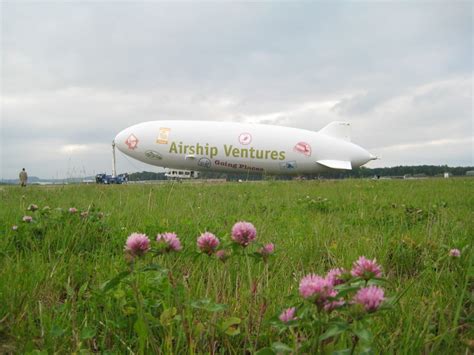 Working with zlt zeppelin the goodyear zeppelin fleet also has a much more manageable task than the military airships. Zeppelin NT absolvierte Erstflug - fliegermagazin