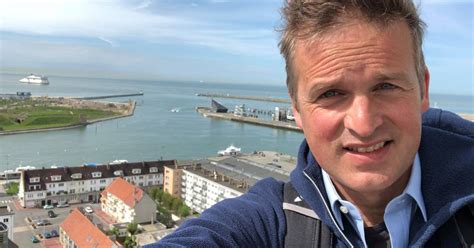 Geen platgetreden paden, wél een mix van toeval. Arnout Hauben start 'Rond de Noordzee' in Brugge | TV | hln.be