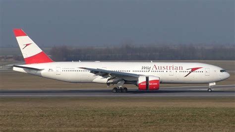 Austrian Airlines Boeing 777 Landing At Vienna Airport Oe Lpd Youtube