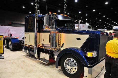 Pin By Cw And Company Wood Works On Steel Cowboyz Beauty Of Trucks