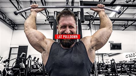 6 Lat Pulldown Exercises To Build The Best Back Workout