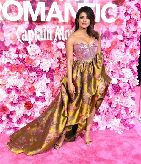 Sexy Priyanka Chopra Pictures 2019 Popsugar Celebrity Uk Photo 13