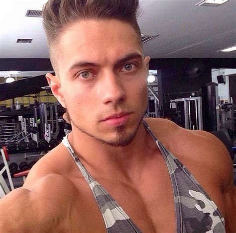 Worldwide Bodybuilders Brazilian Muscle Hunk Bryan Bitencourt