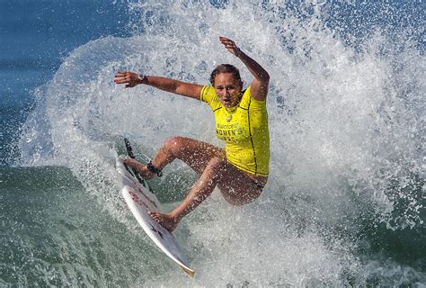 3 US Women Surf For 2 Olympic Berths World Championship AP News